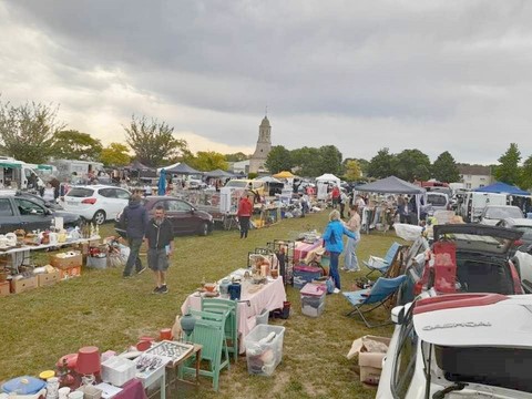 terrain communal de Vieux-fumé, foire à tout 2022